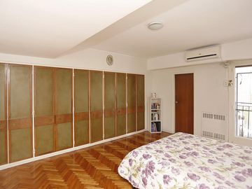 Venta Departamento  Cuatro  ambientes  Caballito