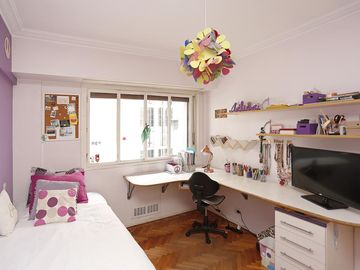 Venta Departamento  Cuatro  ambientes  Caballito