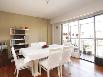 Venta Departamento  Cuatro  ambientes  Caballito