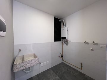DEPARTAMENTO EXTERIOR CON BALCON EN COL. DEL VALLE NORTE