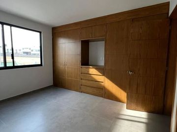 Linda casa en PREVENTA en Altanza Solares