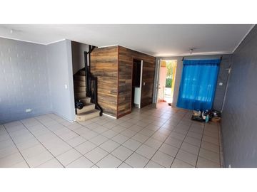 SE VENDE CASA CONDOMINIO LOS NARANJOS, PUENTE ALTO.