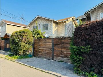 SE VENDE CASA EN HACIENDA LOS CONQUISTADORES. PUENTE ALTO.
