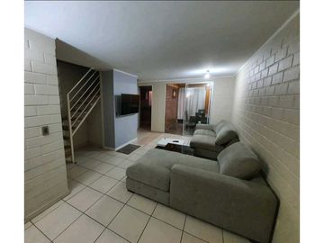 SE VENDE CASA  HACIENDA LOS CONQUISTADORES PUENTE ALTO