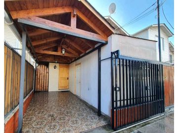 SE VENDE CASA  HACIENDA LOS CONQUISTADORES PUENTE ALTO