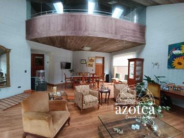 Casa en venta en LA REINA