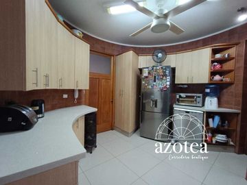 Casa en venta en LA REINA