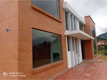 Se vende o arrienda casa quinta Cogua