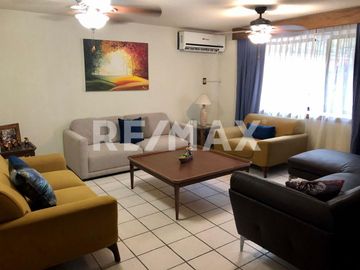 CASA RESIDENCIAL EN VENTA EN VALLE MARINO - (3)