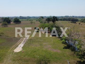 TERRENO EN VENTA - (3)
