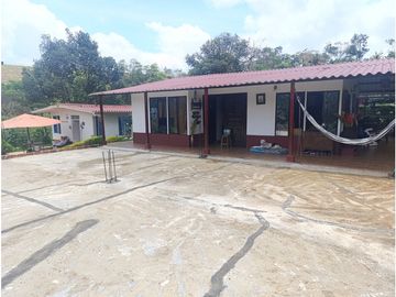 FINCA VENTA LOS PIRINEOS KM 37 VIA QUEREMAL DAGUA