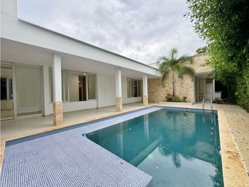 Venta CASA AMPLIA en ZONA NORTE Condominio Terranova Cartagena