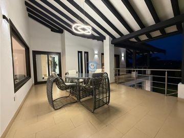 Venta de exclusiva casa campestre en Pereira