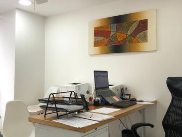 SE VENDE OFICINA CONSULTORIO MEDICO DE 57 M2- LA CAROLINA