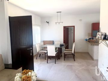 Se vende casa en fraccionamiento mediterraneo