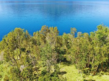 TERRENO BORDE LAGO