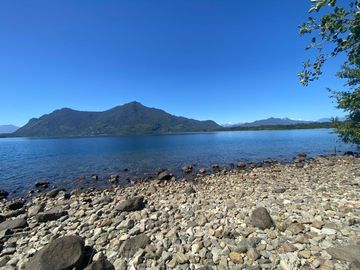 TERRENO BORDE LAGO