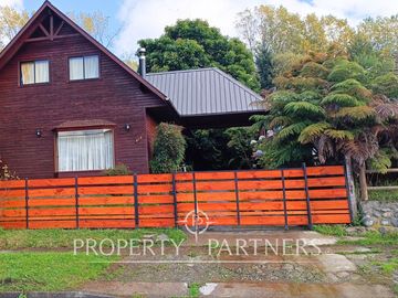 Linda casa a orillas de la costanera de Panguipulli