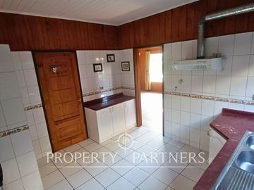 Linda casa a orillas de la costanera de Panguipulli