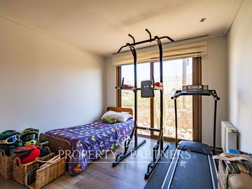 Increíble casa mediterranea en venta con gran terreno, en ubicación privilegiada de La Herradura