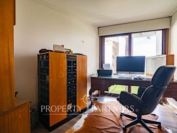 Increíble casa mediterranea en venta con gran terreno, en ubicación privilegiada de La Herradura