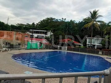 PRECIOSA CASA DE CONDOMINIO EN VENTA, MELGAR TOLIMA