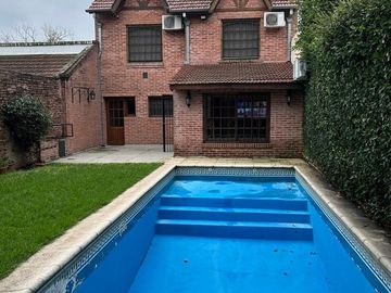 Casa 5 ambientes en venta en Castelar