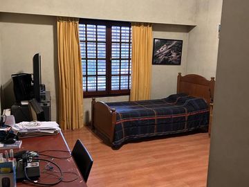 Casa 5 ambientes en venta en Castelar