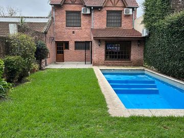 Casa 5 ambientes en venta en Castelar