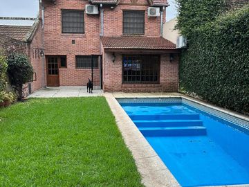 Casa 5 ambientes en venta en Castelar