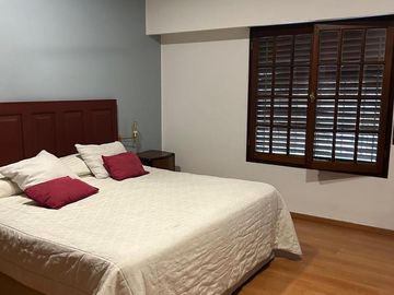 Casa 5 ambientes en venta en Castelar