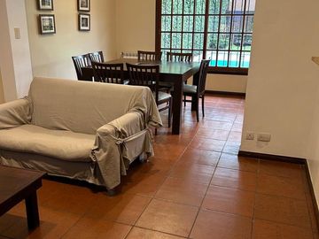Casa 5 ambientes en venta en Castelar