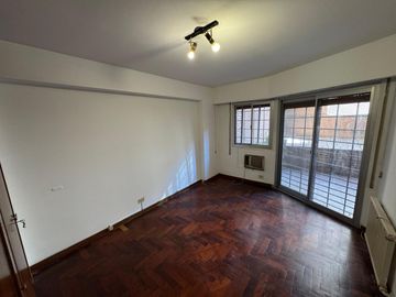 VENTA Av Poeta Lugones SEMIPISO 3 DOR