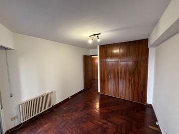 VENTA Av Poeta Lugones SEMIPISO 3 DOR