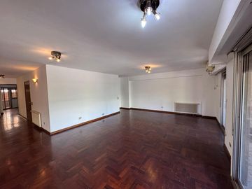 VENTA Av Poeta Lugones SEMIPISO 3 DOR
