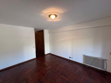 VENTA Av Poeta Lugones SEMIPISO 3 DOR