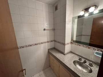 VENTA Av Poeta Lugones SEMIPISO 3 DOR