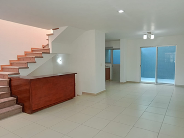 CASA EN VENTA VIVEROS DEL VALLE