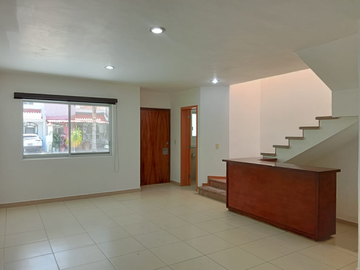 CASA EN VENTA VIVEROS DEL VALLE