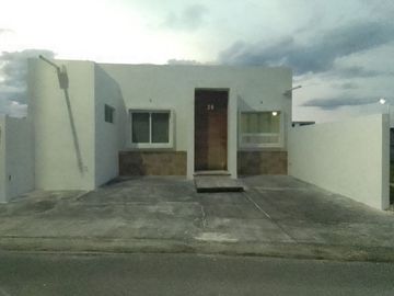 CASA EN VENTA LOMAS DE LA RIOJA  POR $2,300,000.00