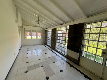 Casa en  venta Castelar Norte Apto crédito