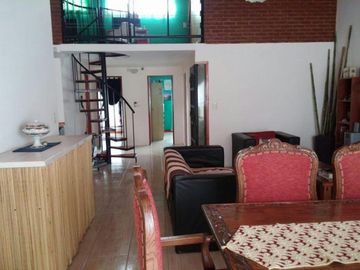 Casa en venta - 4 dormitorios 2 baños - Local - 523mts2 - Santa Teresita