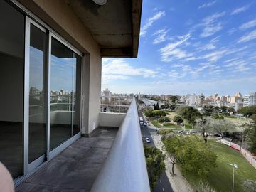 Departamento 1 Dormitorio de 46,7 m²   4,4 m² de Balcón en Santa Fe 3960, Rosario