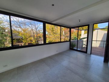 Venta Casa tipo Duplex 2 dormitorios con jardin y pileta Tigre