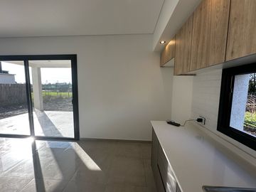 Casa - Pilar Del Este