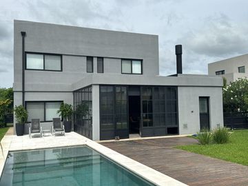 Casa en venta en el Barrio Vistas, PUERTOS / ESCOBAR