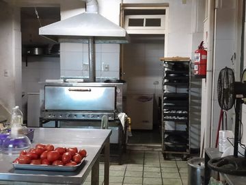 EXLENTE PH PARA USO COMERCIAL/PROFECIONAL O VIVIENDA
