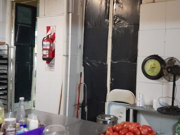 EXLENTE PH PARA USO COMERCIAL/PROFECIONAL O VIVIENDA