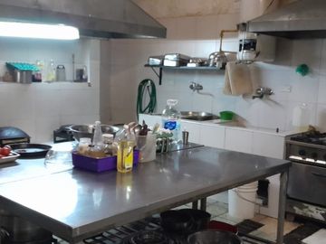 EXLENTE PH PARA USO COMERCIAL/PROFECIONAL O VIVIENDA