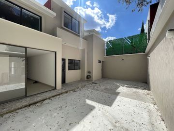 Casa en venta totalmente remodelada en Club de Golf Chiluca